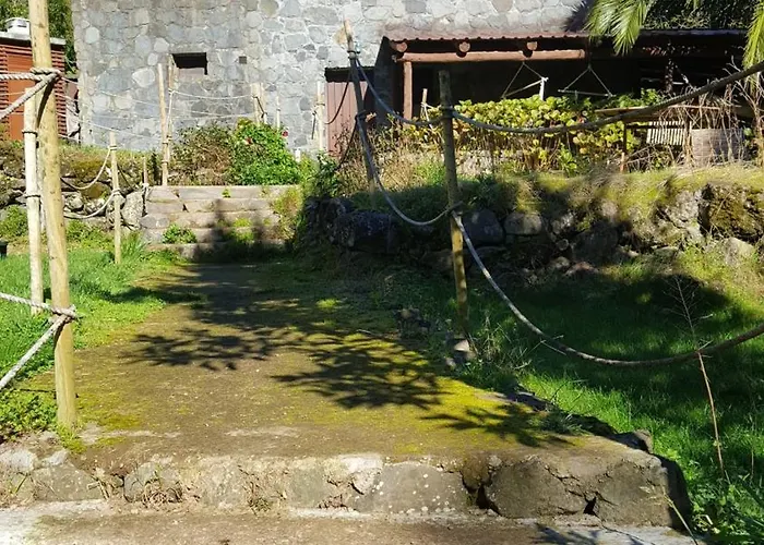 Nature Retreat - Laurel Forest Lyxtält Seixal (Madeira)